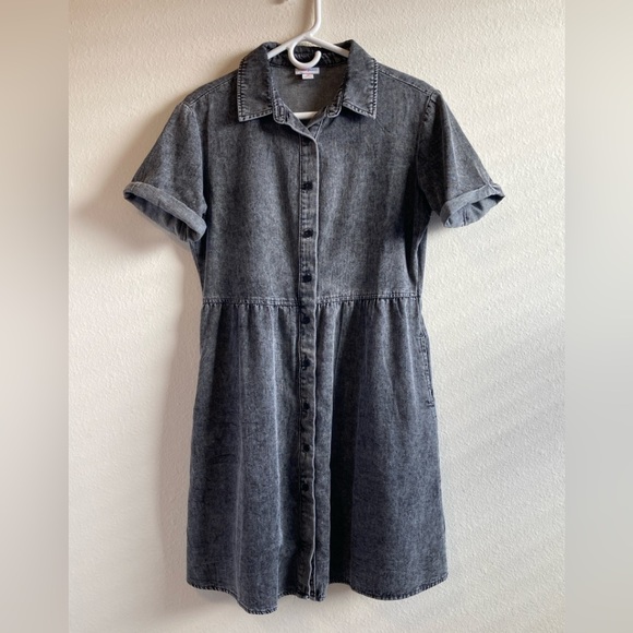 LuLaRoe Dresses & Skirts - LuLaRoe Ashton Gray Wash Denim Dress Size XS Button Front Pockets